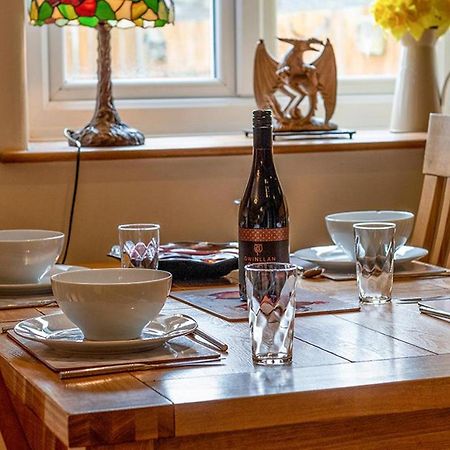 Tregarnedd Cottage 랑게프니 외부 사진