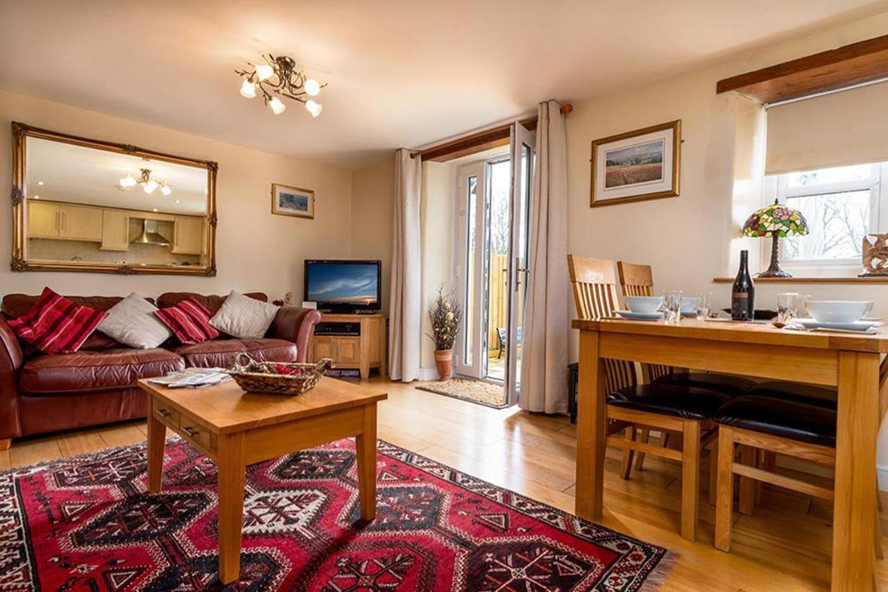Tregarnedd Cottage 랑게프니 외부 사진