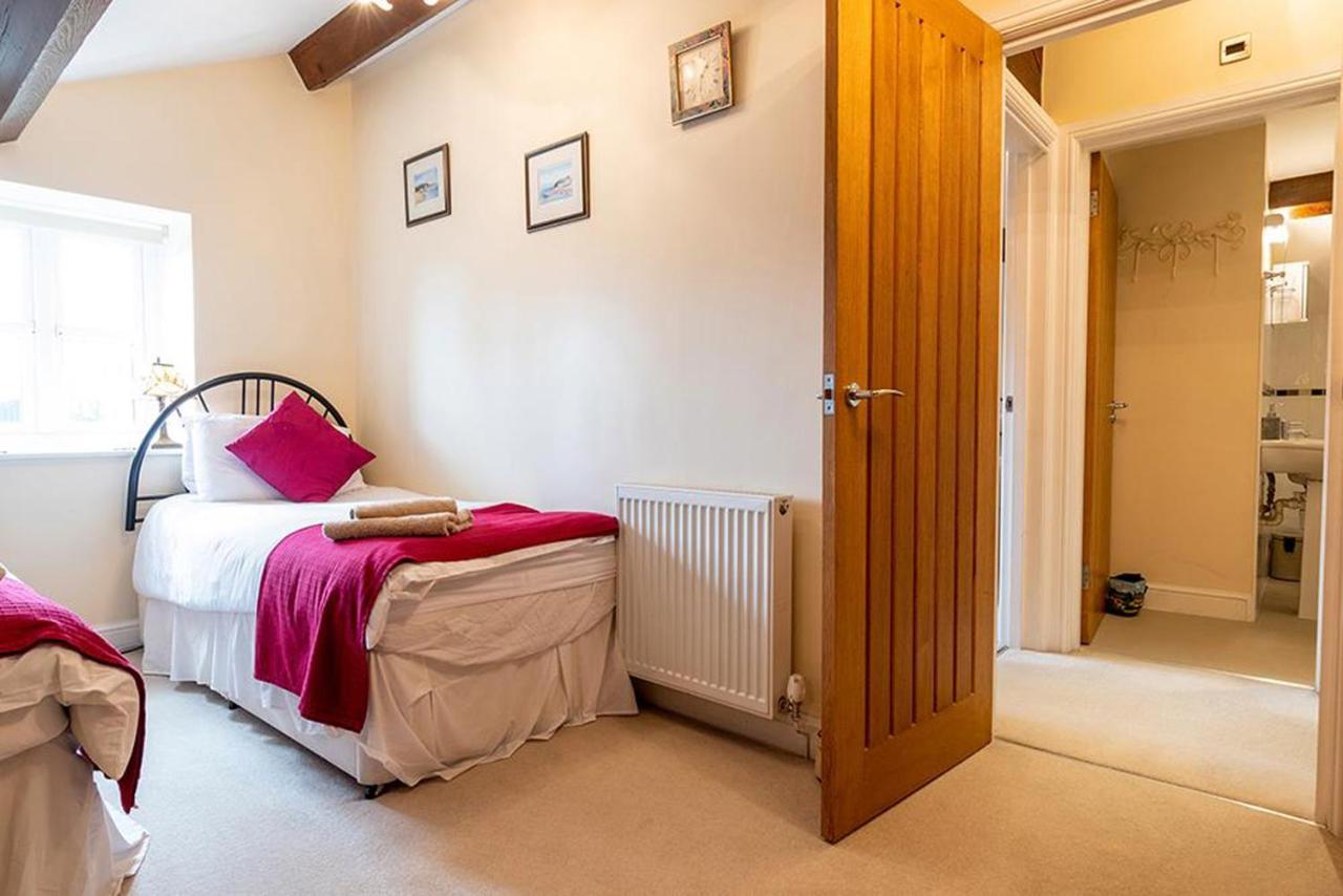 Tregarnedd Cottage 랑게프니 외부 사진